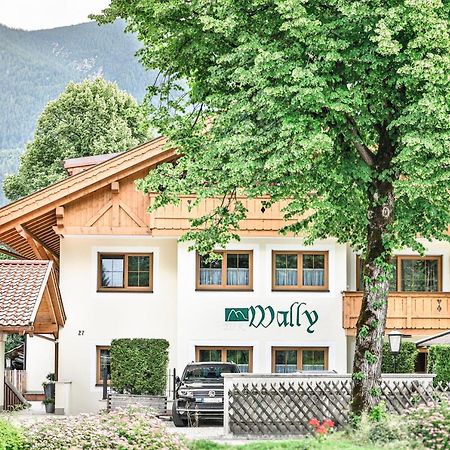 Ferienwohnungen "Zur Wally" Garmisch-Partenkirchen Exterior foto
