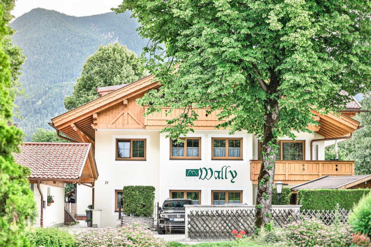 Ferienwohnungen "Zur Wally" Garmisch-Partenkirchen Exterior foto