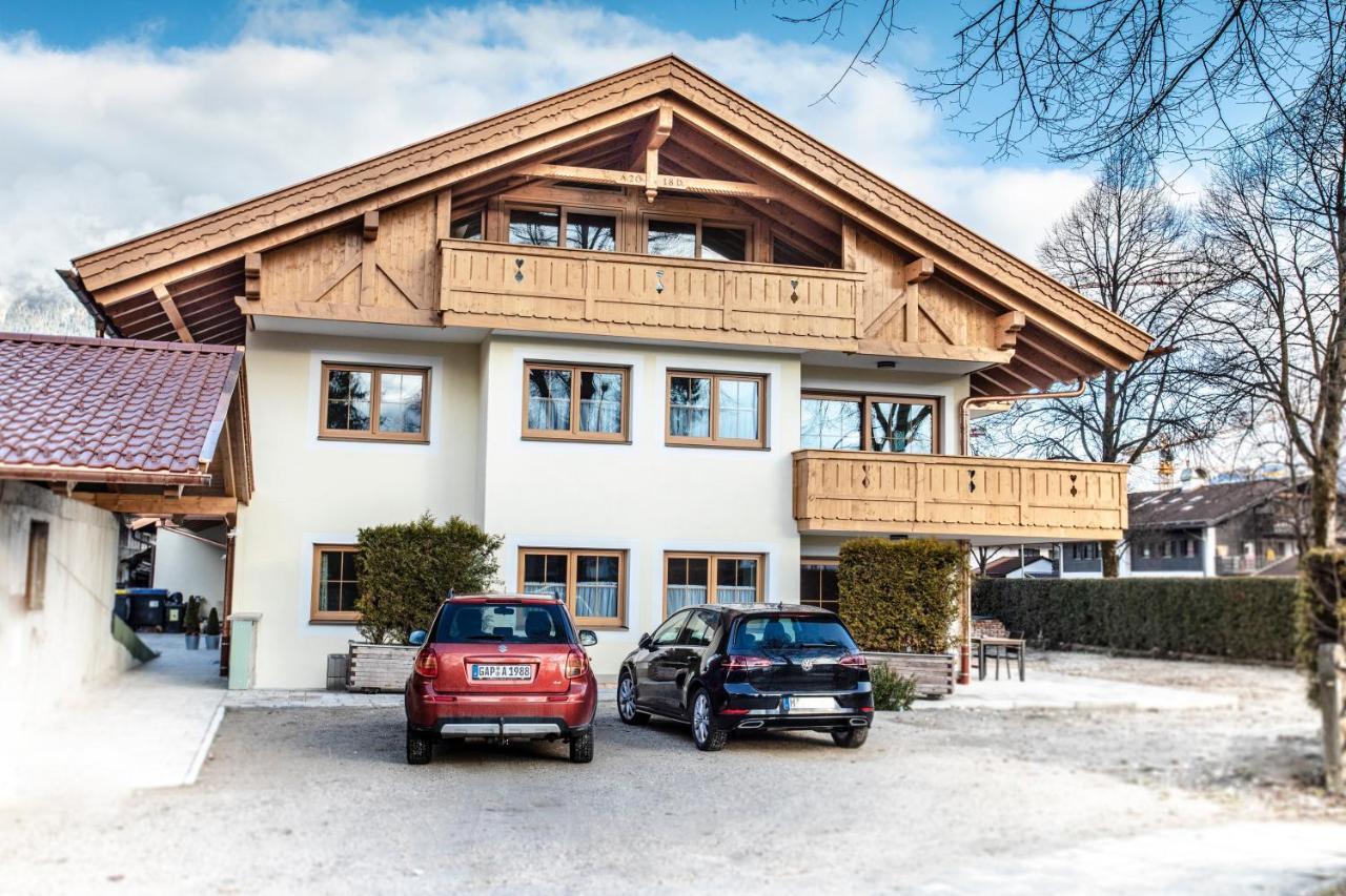 Ferienwohnungen "Zur Wally" Garmisch-Partenkirchen Exterior foto